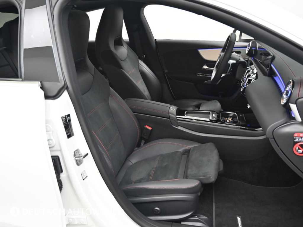 Mercedes Benz GLA Class - Vista 10