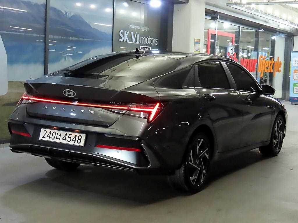 HYUNDAI Avante - Vista 4