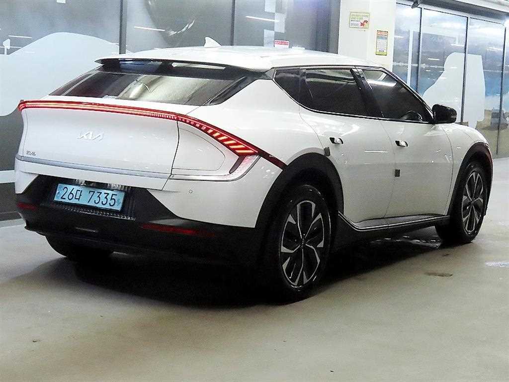 KIA EV6 - Vista 4