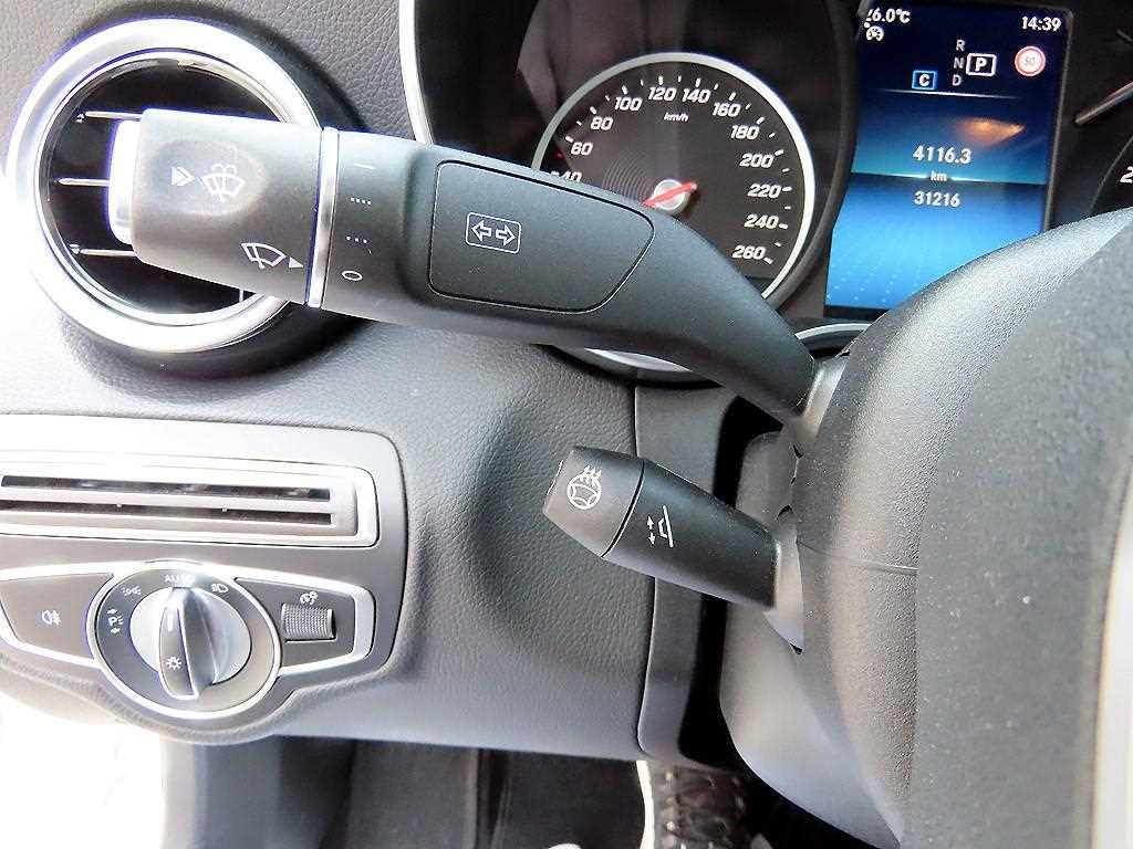 Mercedes Benz C Class - Vista 12