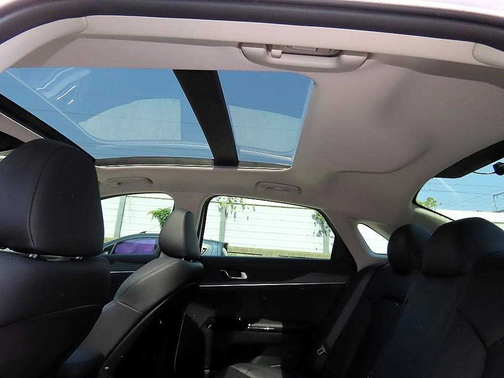 KIA K5 2024 Blanco - Importación desde Corea - HF Imports Iquique - Foto 17