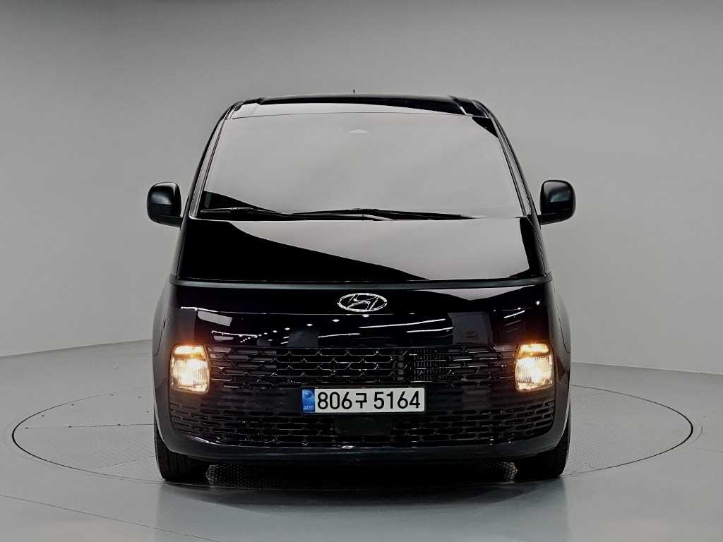 HYUNDAI Staria - Vista 2
