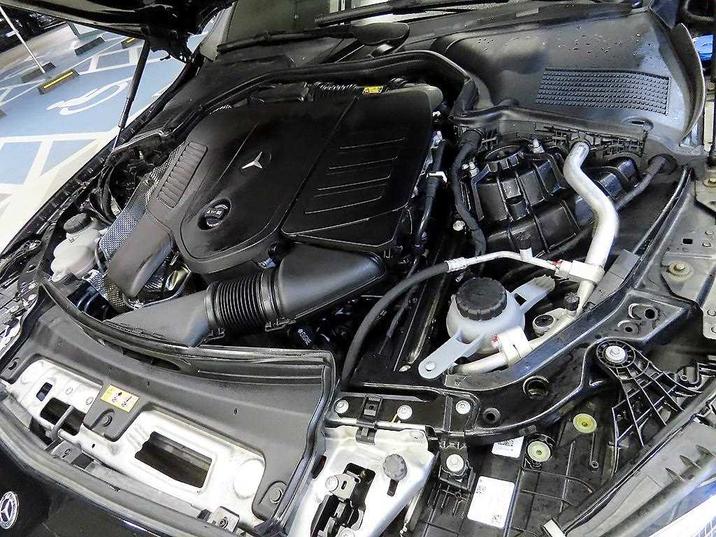 Mercedes Benz C Class 2023 Negro - Importación desde Corea - HF Imports Iquique - Foto 19