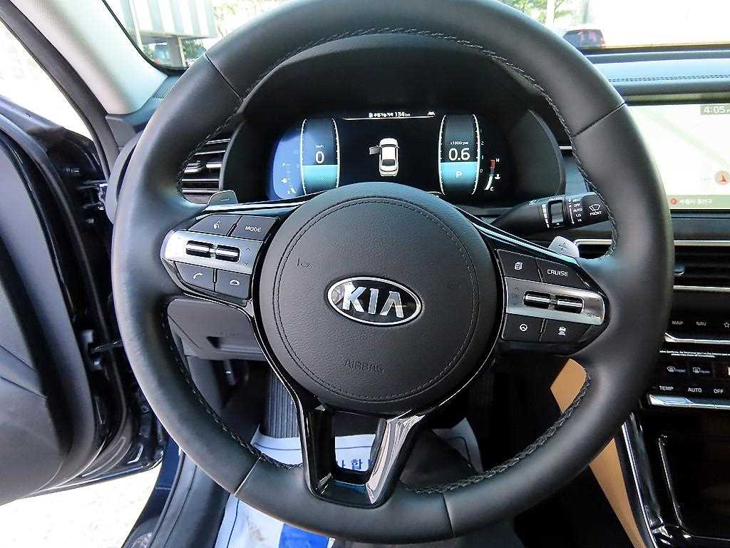 KIA K7 - Vista 8