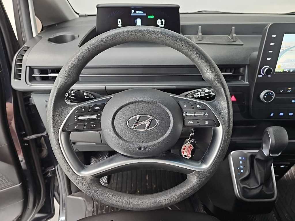 HYUNDAI Staria - Vista 9