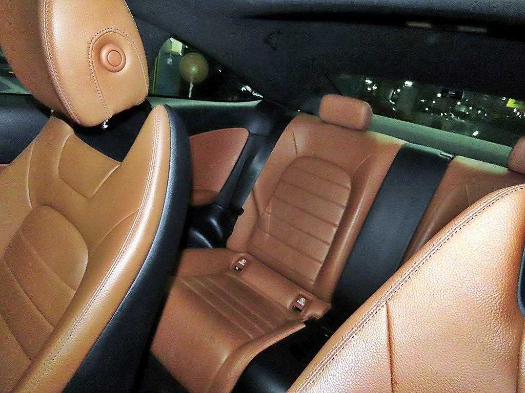 Mercedes Benz C Class - Vista 6