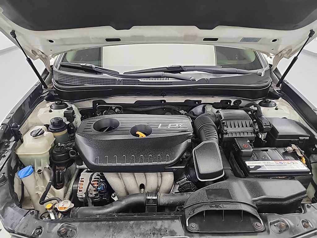 HYUNDAI Sonata - Vista 5
