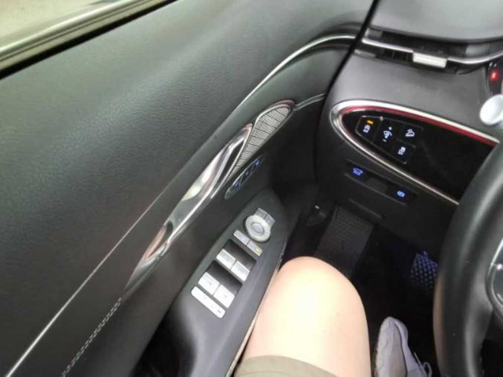 Genesis GV70 - Vista 4