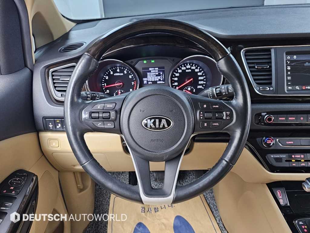 KIA Carnival 2019 Blanco - Importación desde Corea - HF Imports Iquique - Foto 13