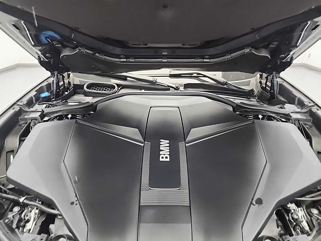 BMW i7 - Vista 5