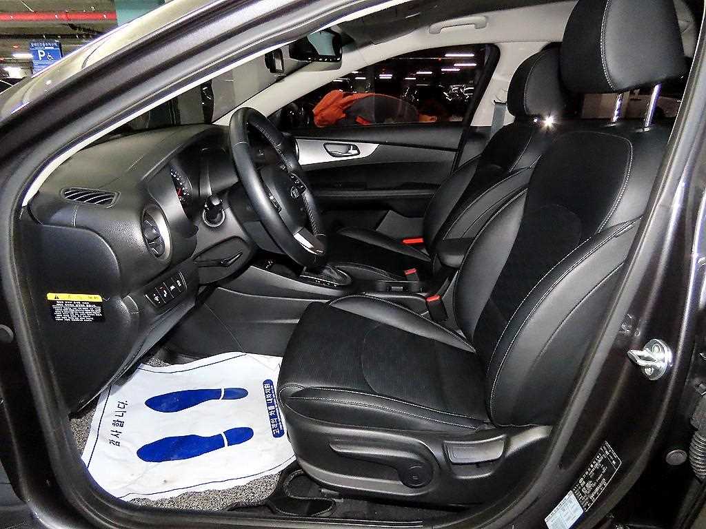 KIA K3 - Vista 6