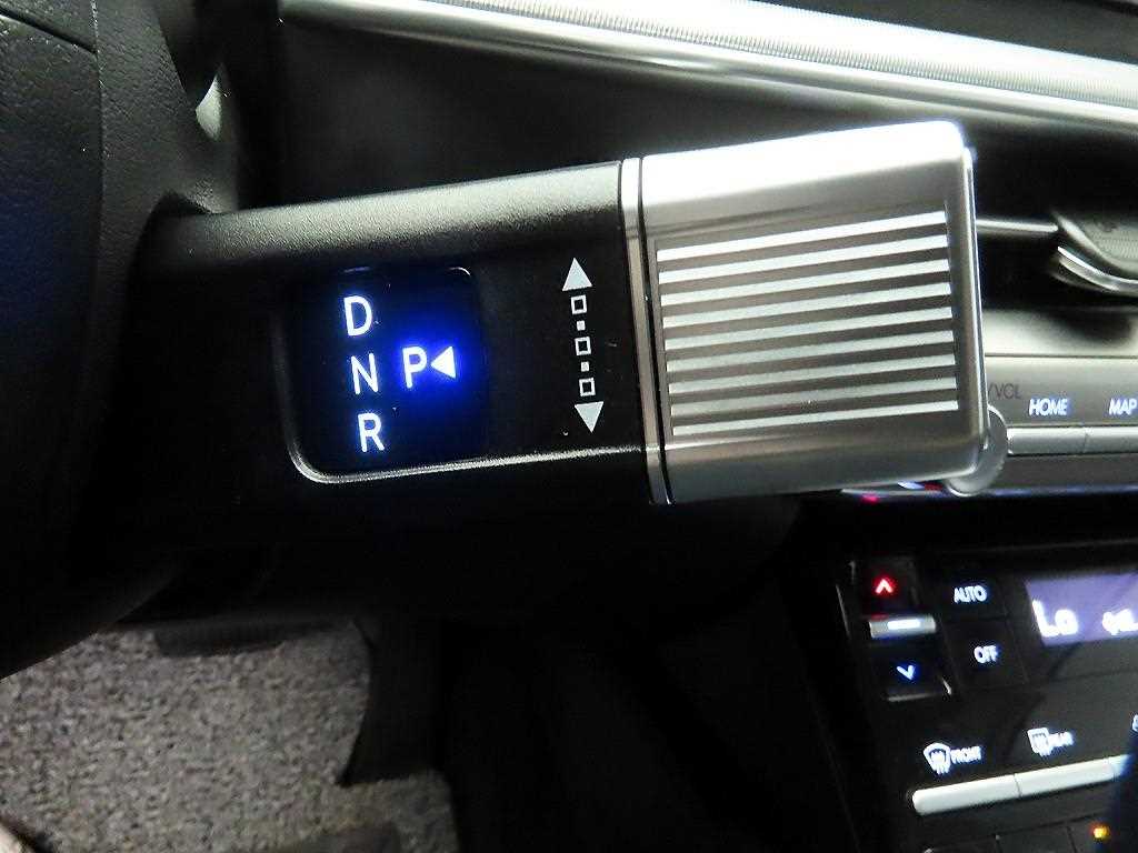 HYUNDAI Grandeur - Vista 10