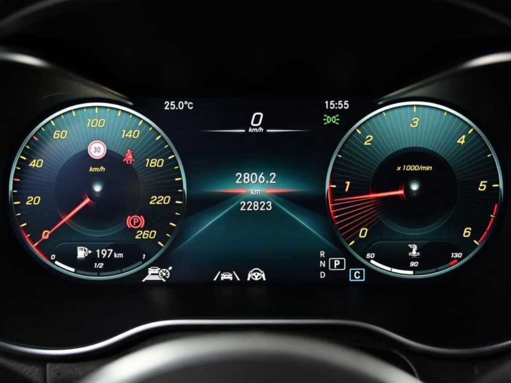 Mercedes Benz GLC Class - Vista 8