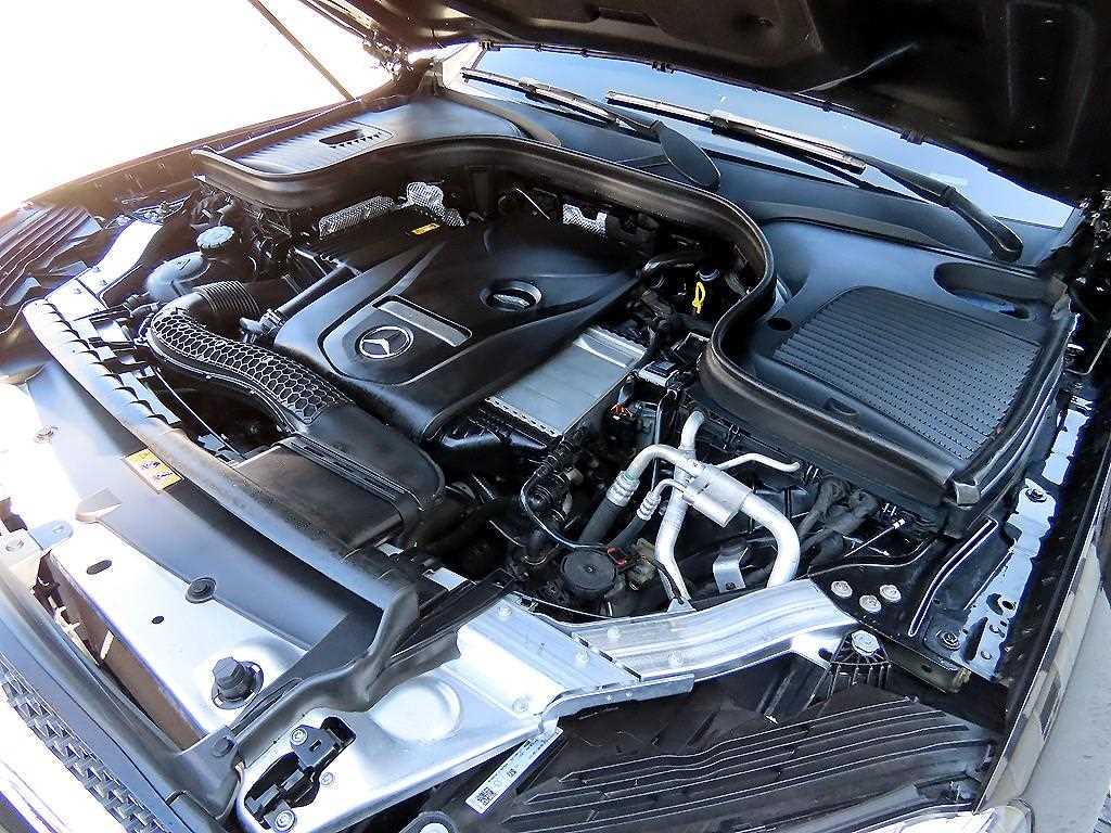 Mercedes Benz GLC Class 2019 Negro - Importación desde Corea - HF Imports Iquique - Foto 19