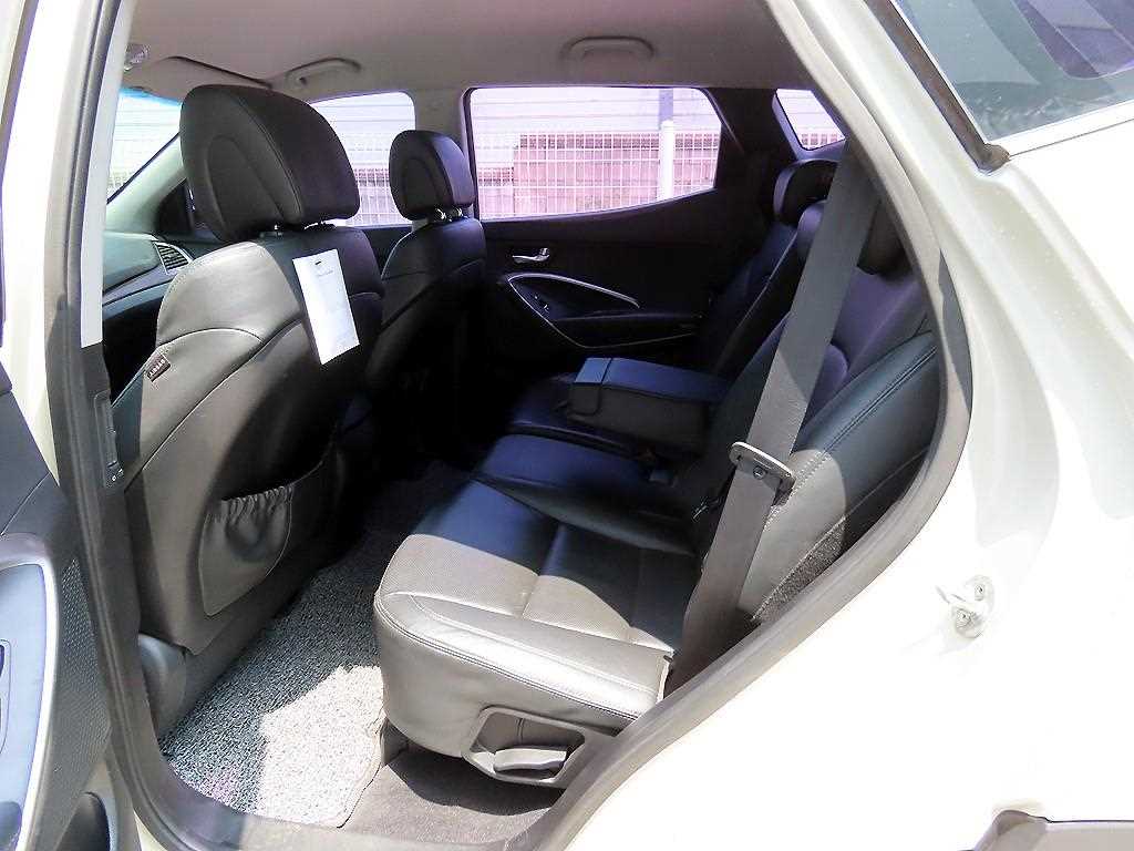 HYUNDAI Santa Fe - Vista 6