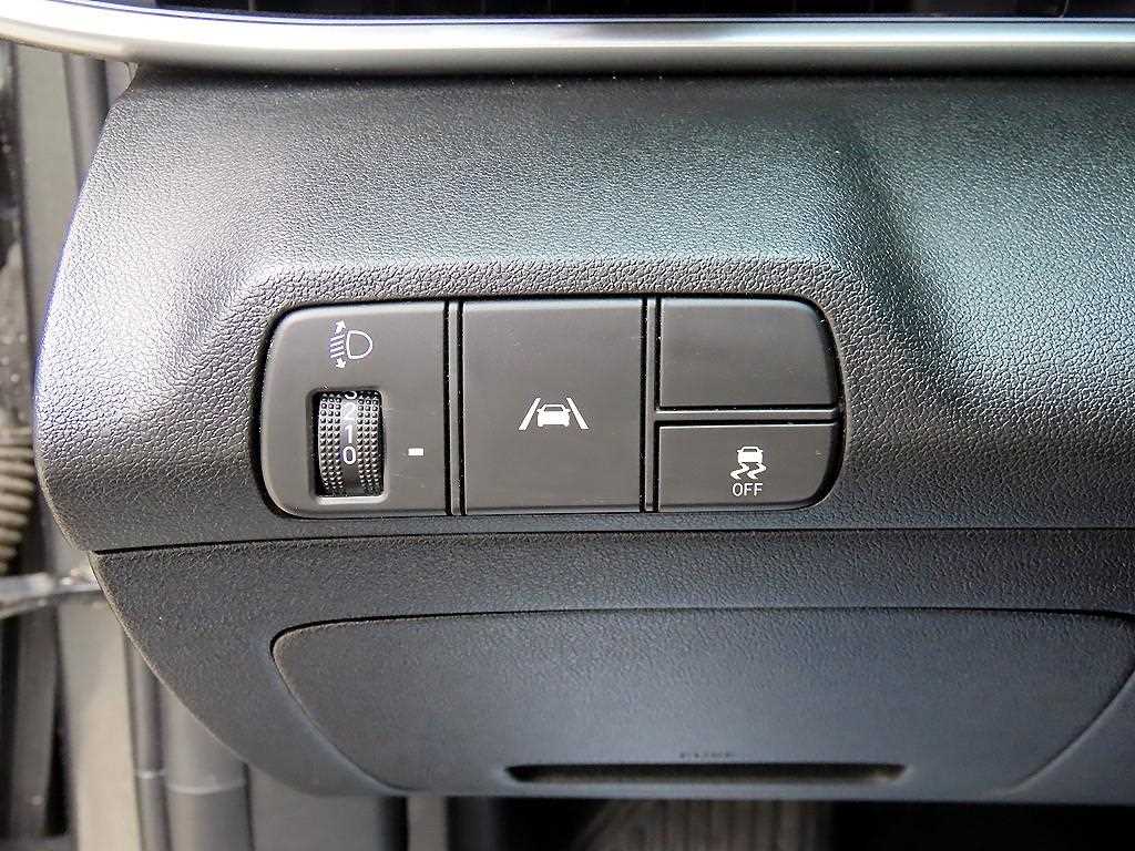 HYUNDAI Avante - Vista 12