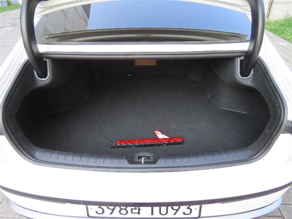 HYUNDAI Grandeur 2024 Blanco - Importación desde Corea - HF Imports Iquique - Foto 18