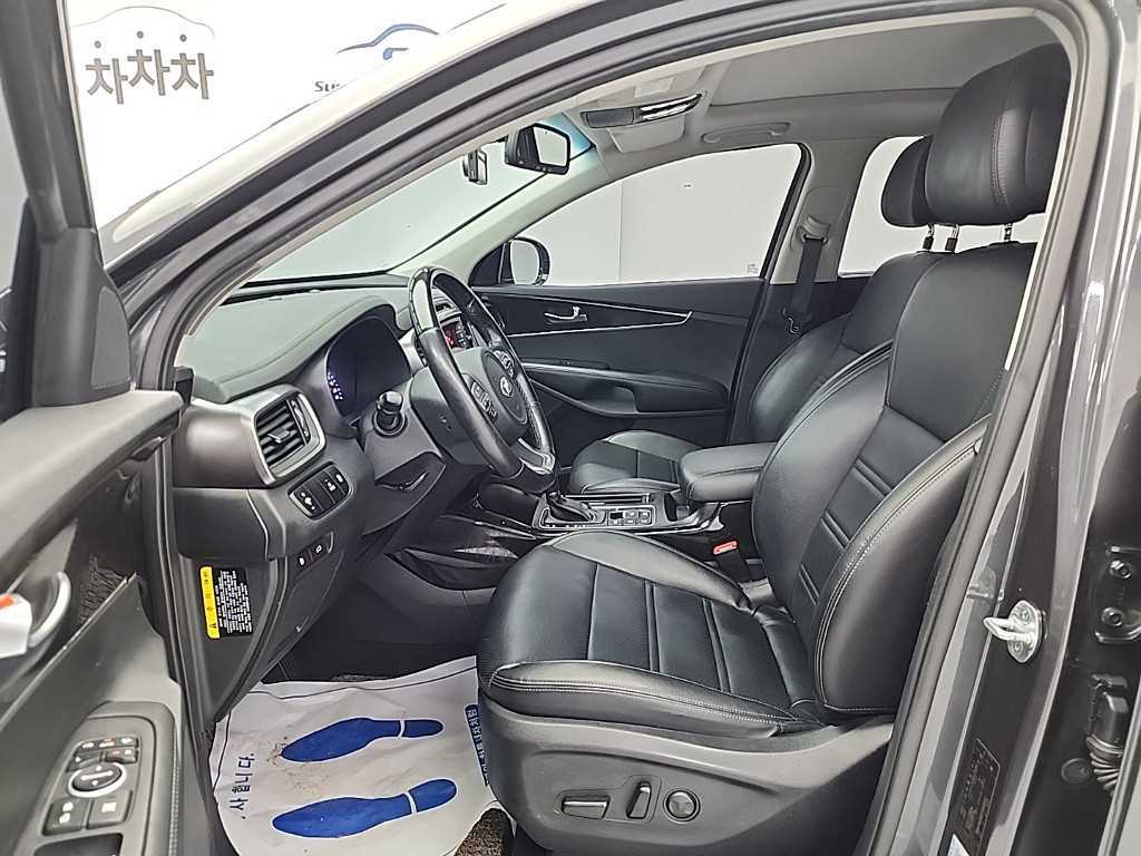 KIA Sorento - Vista 11
