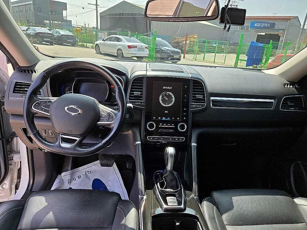 SAMSUNG QM6 - Vista 9