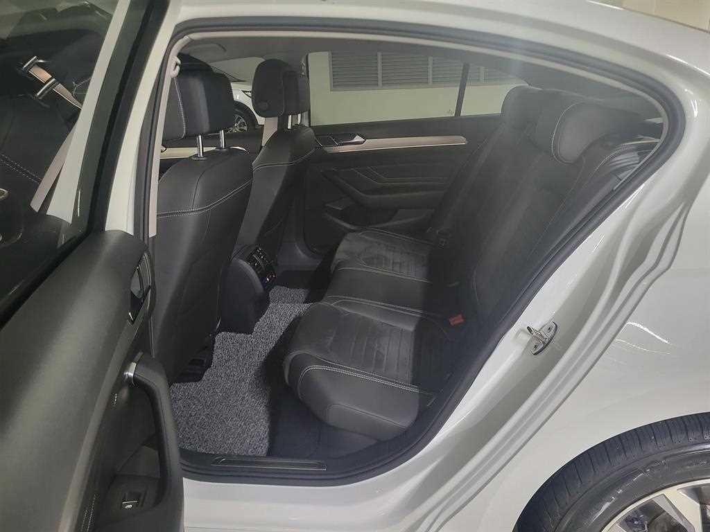 Volkswagen Passat 2022 Blanco - Importación desde Corea - HF Imports Iquique - Foto 18