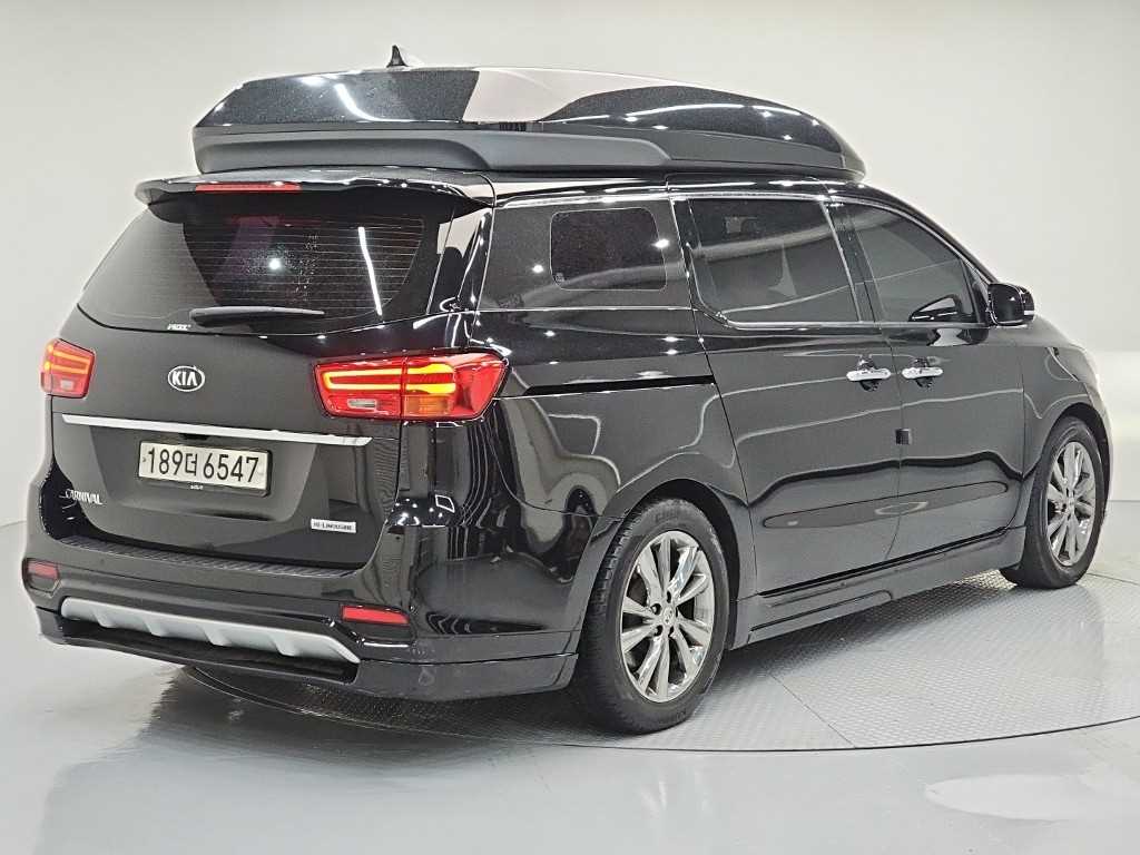 KIA Carnival - Vista 4