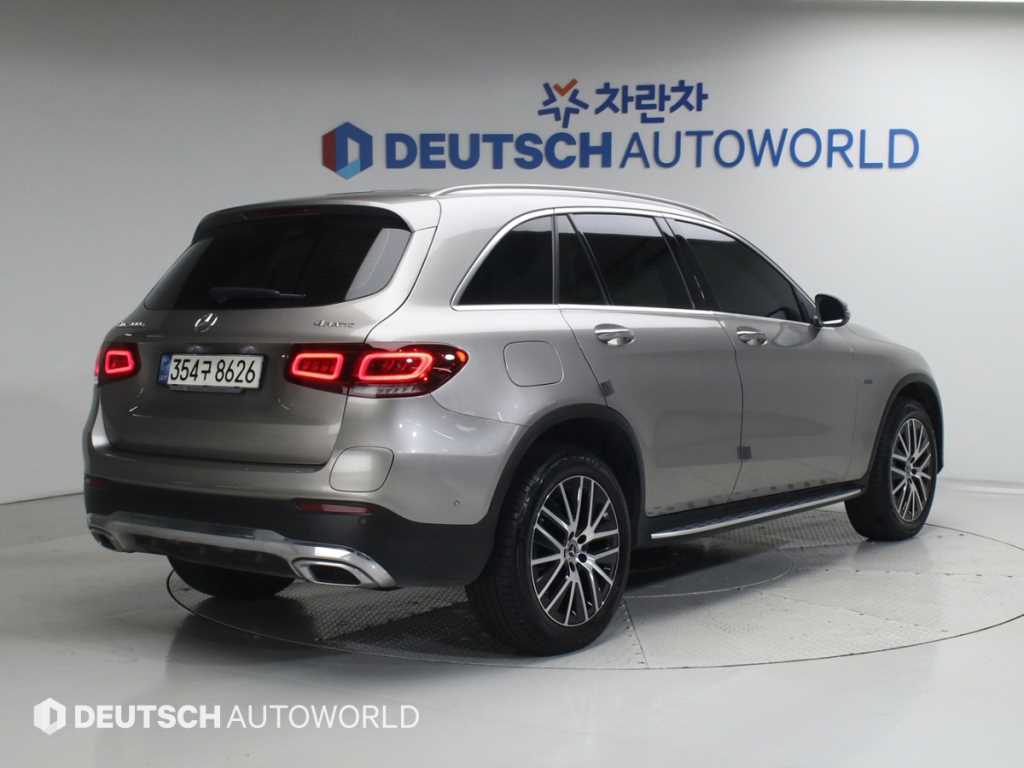 Mercedes Benz GLC Class - Vista 2