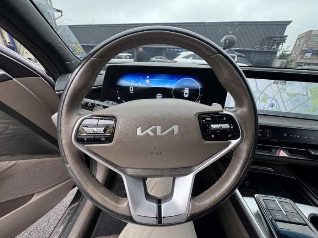KIA K8 - Vista 5