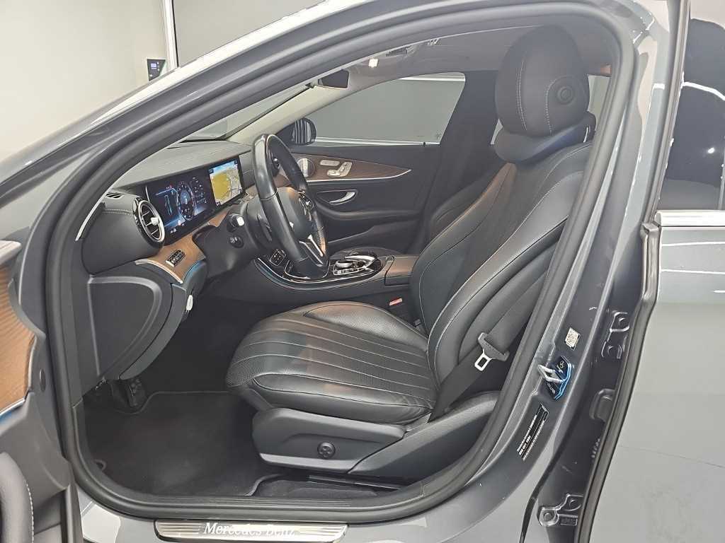 Mercedes Benz E class - Vista 11