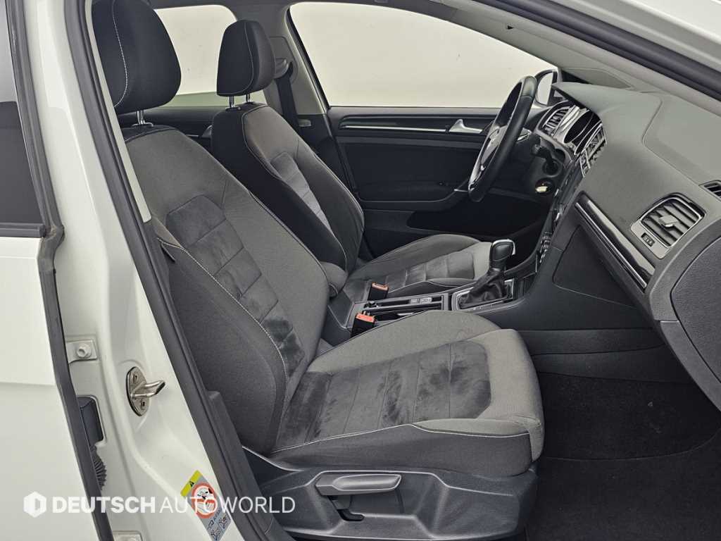 Volkswagen Golf - Vista 10