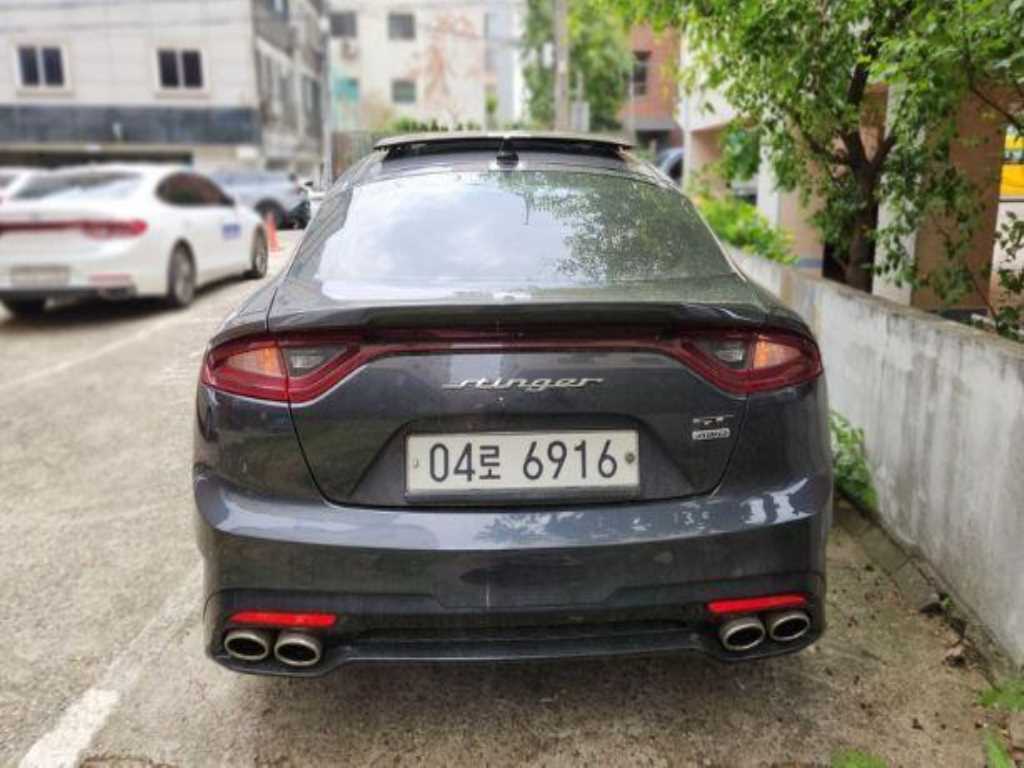 KIA Stinger - Vista 3