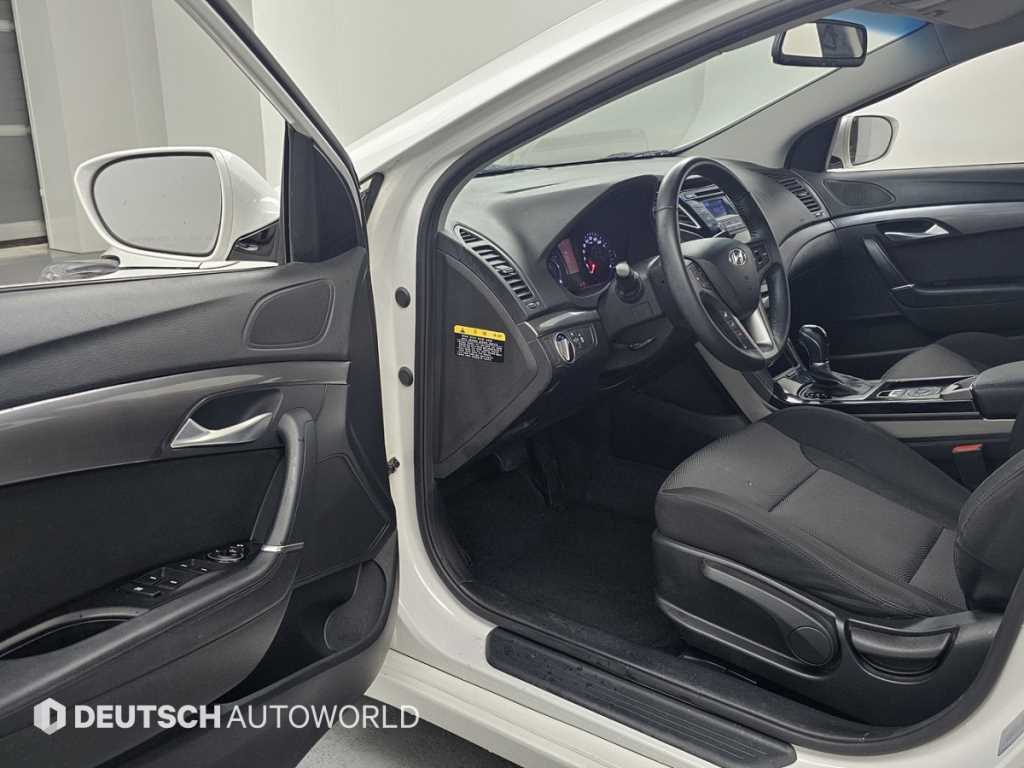 HYUNDAI i40 - Vista 11