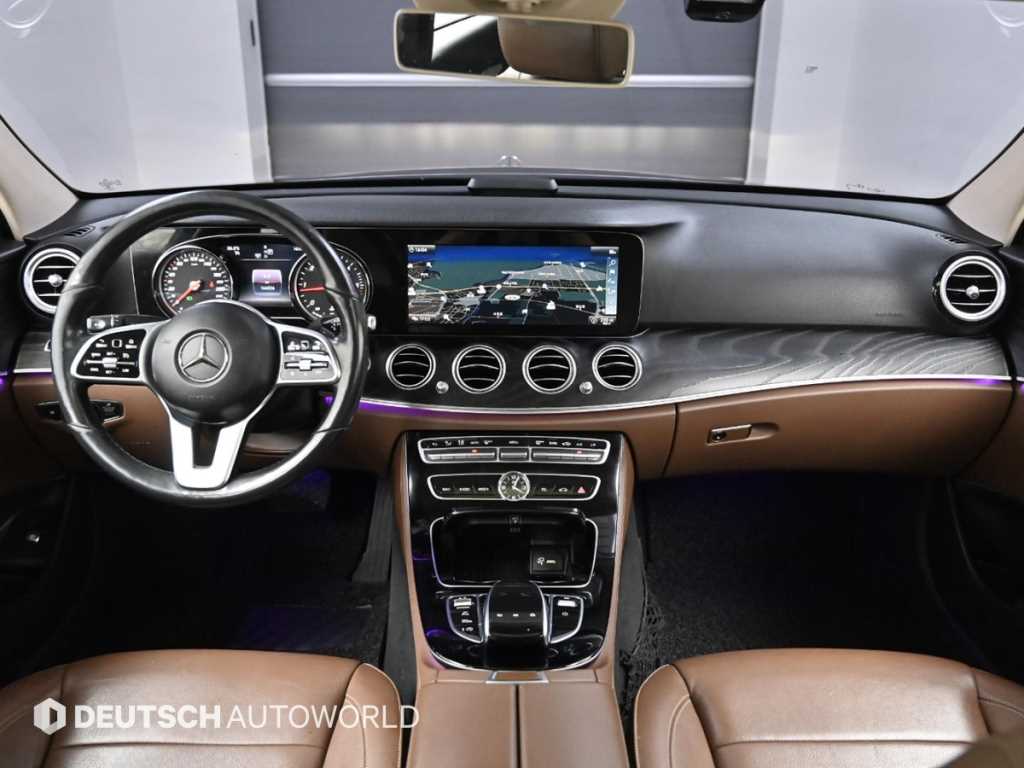 Mercedes Benz E class - Vista 7