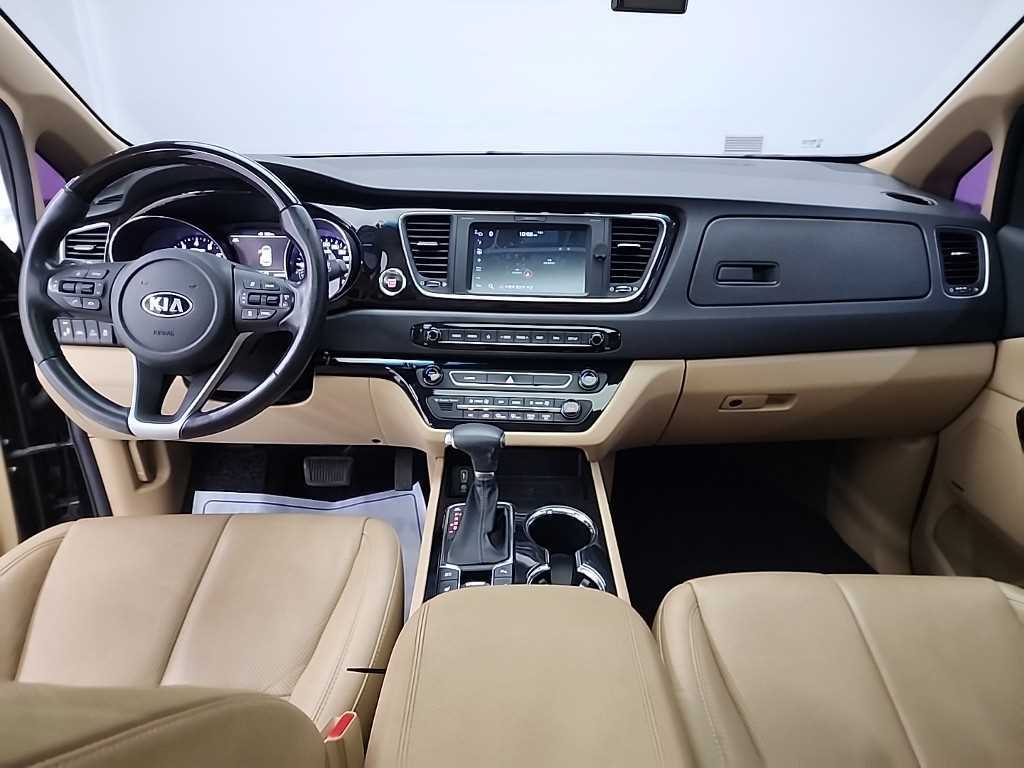 KIA Carnival - Vista 7