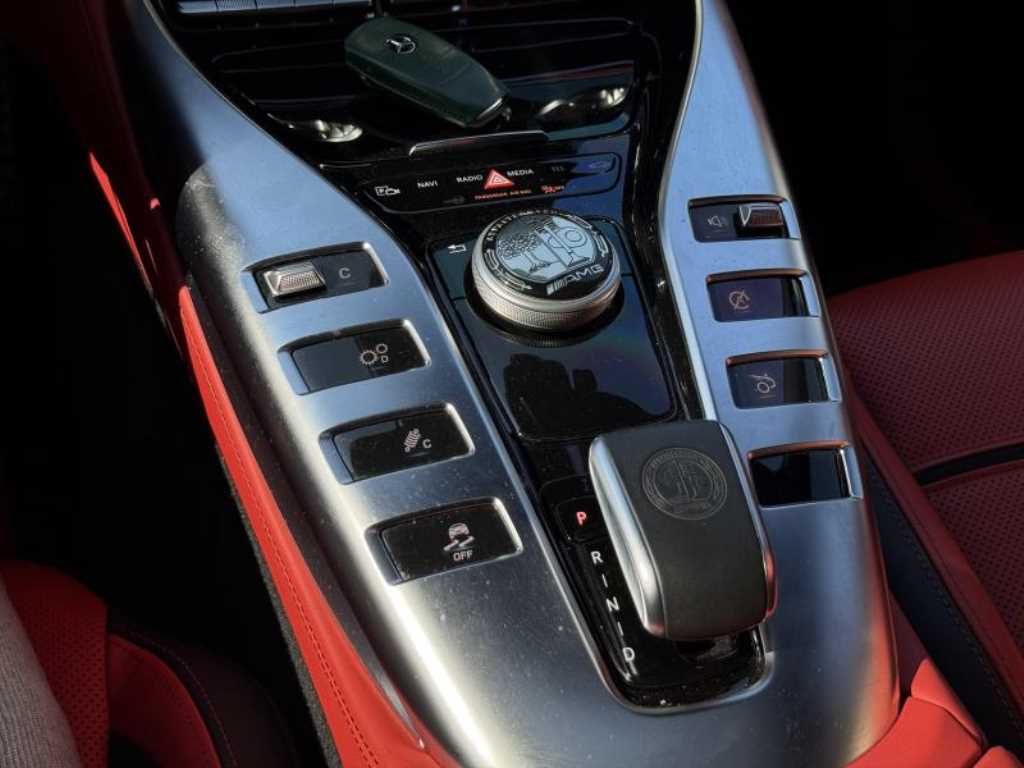 Mercedes Benz AMG GT - Vista 12