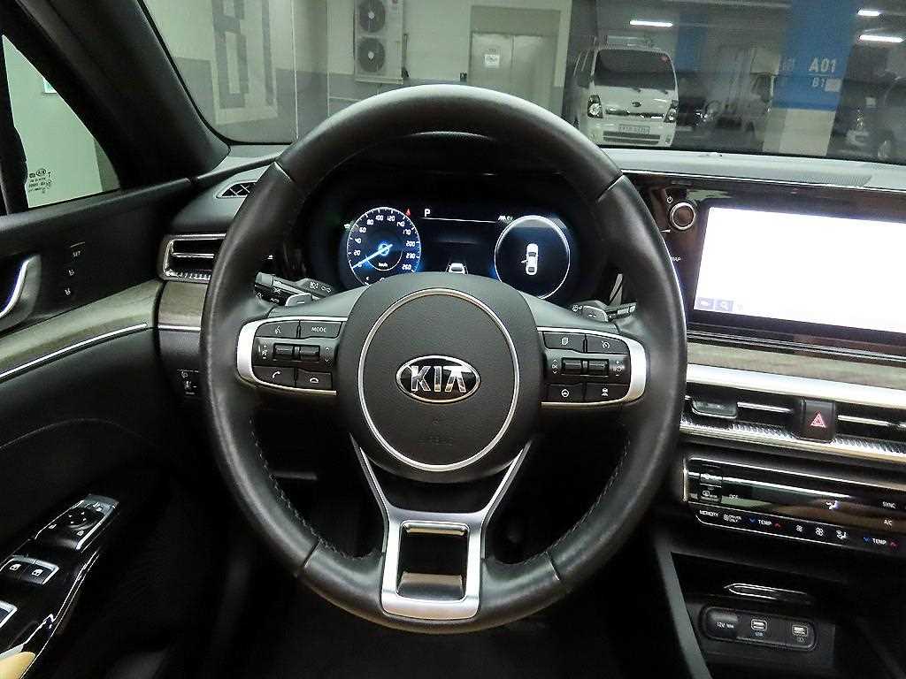 KIA K5 - Vista 7