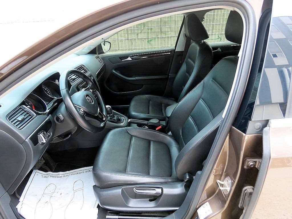 Volkswagen Jetta - Vista 5