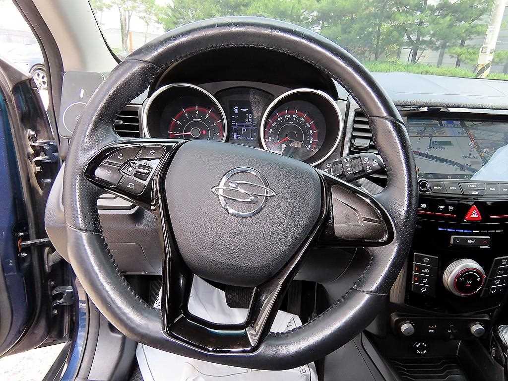 Ssangyong Tivoli - Vista 8