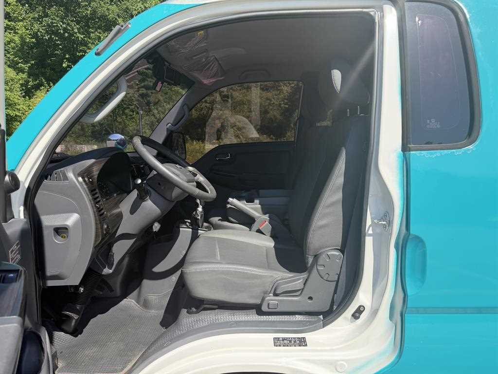 Small Truck Rori (an oil tank/Moving Gas/Home) - Vista 11