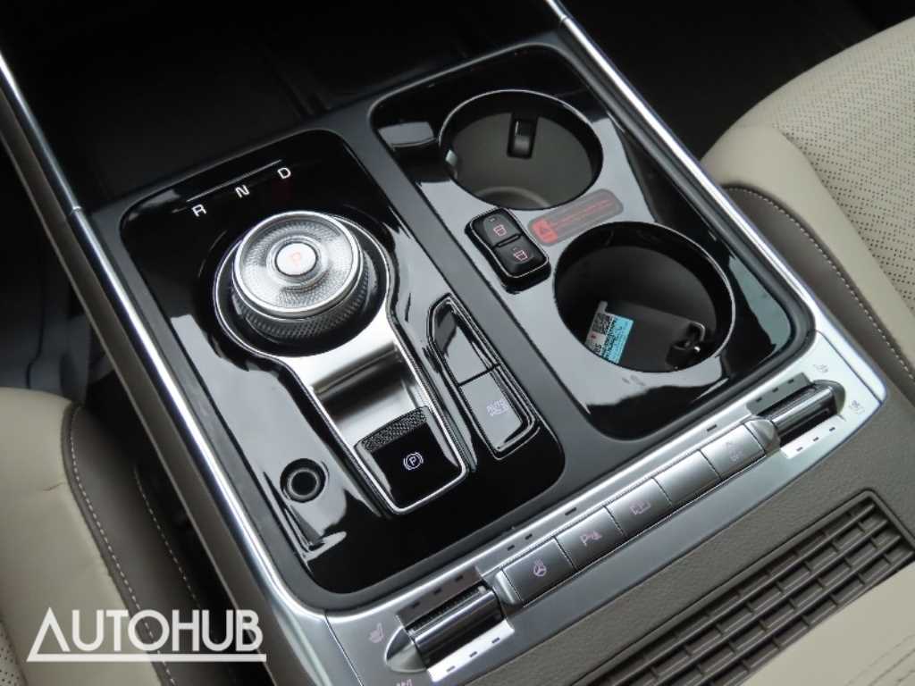 KIA Carnival - Vista 7