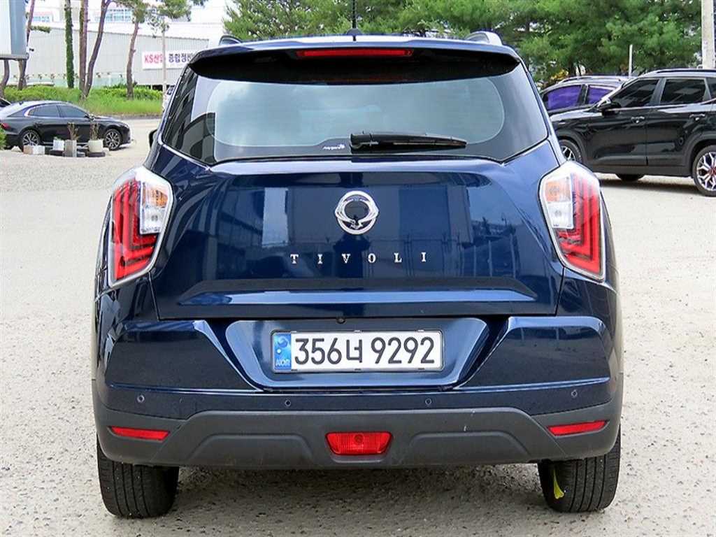 Ssangyong Tivoli - Vista 4