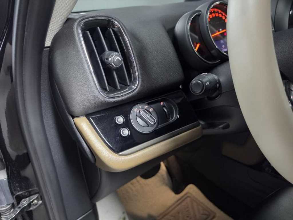 Mini Countryman 2019 Negro - Importación desde Corea - HF Imports Iquique - Foto 13