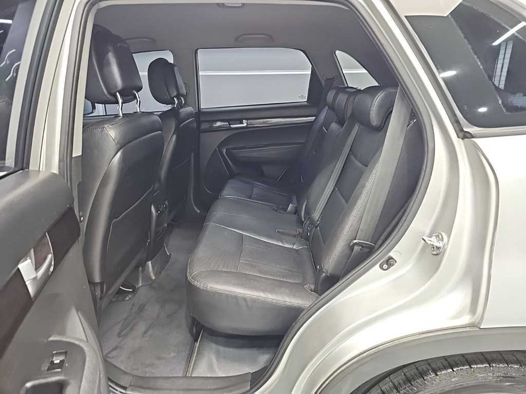KIA Sorento - Vista 12