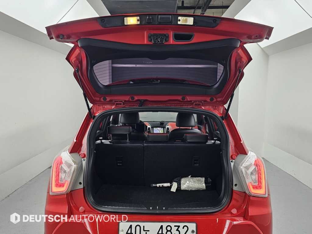 Ssangyong Tivoli 2015 Rojo - Importación desde Corea - HF Imports Iquique - Foto 19
