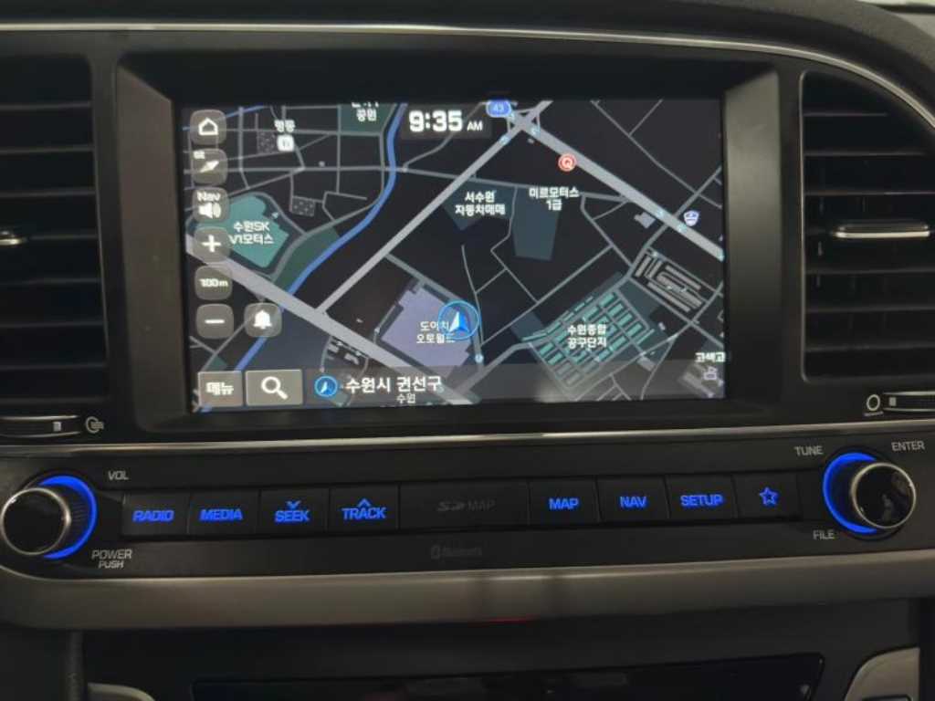 HYUNDAI Avante - Vista 8