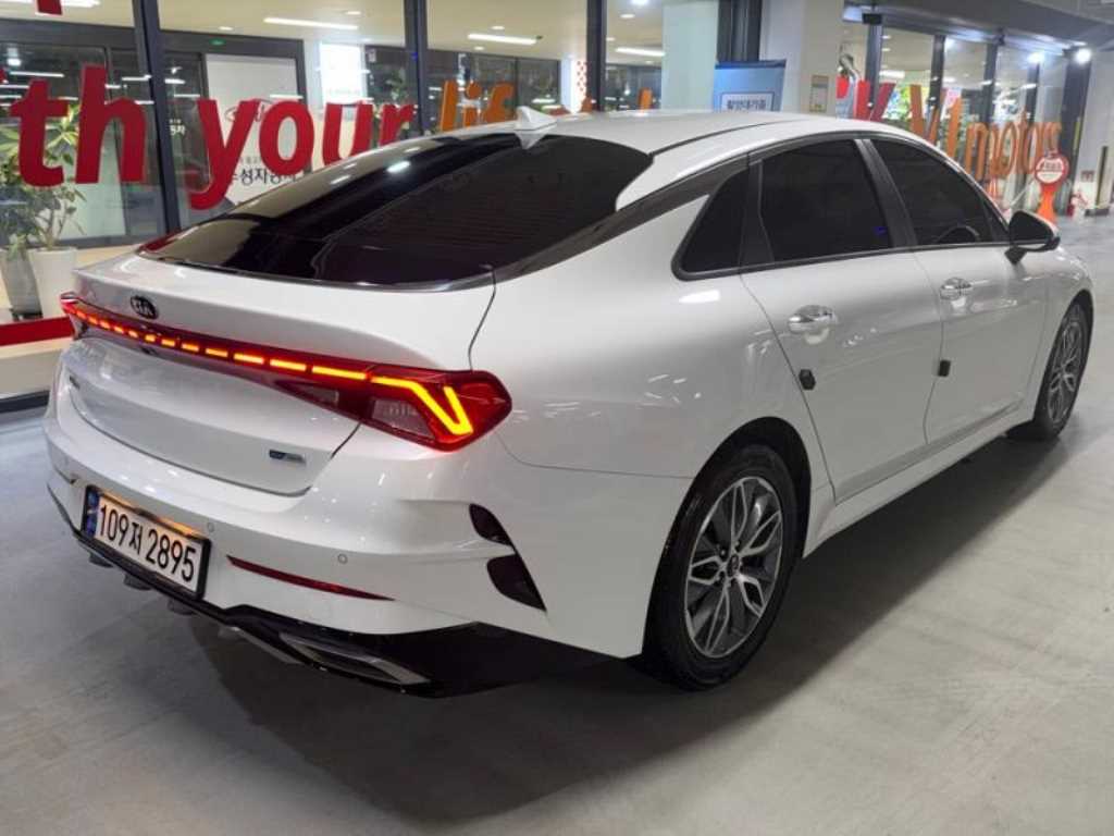 KIA K5 - Vista 4