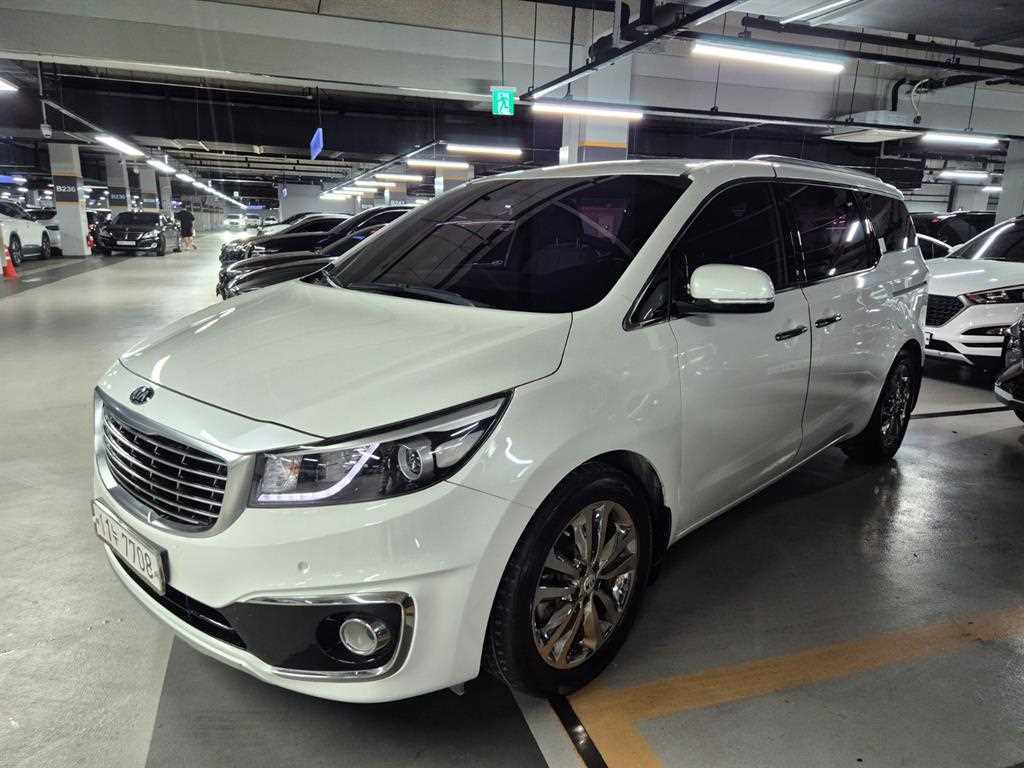 KIA Carnival 2016 Blanco - Importación desde Corea - HF Imports Iquique - Foto 1