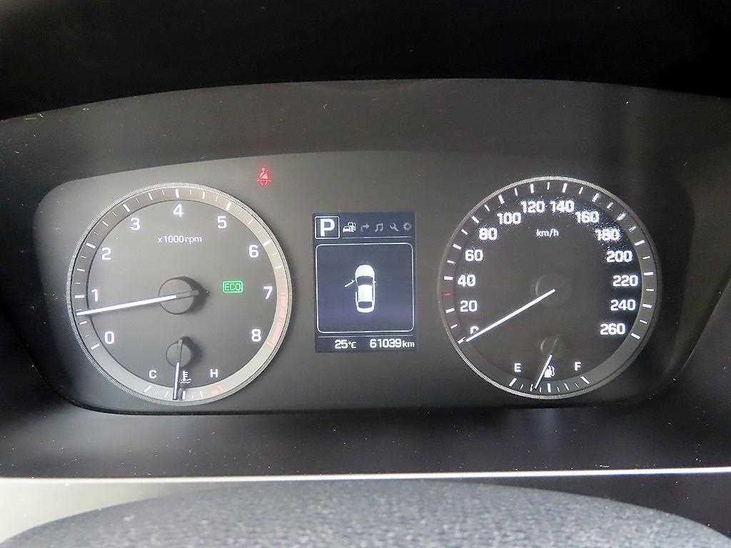 HYUNDAI Sonata - Vista 9