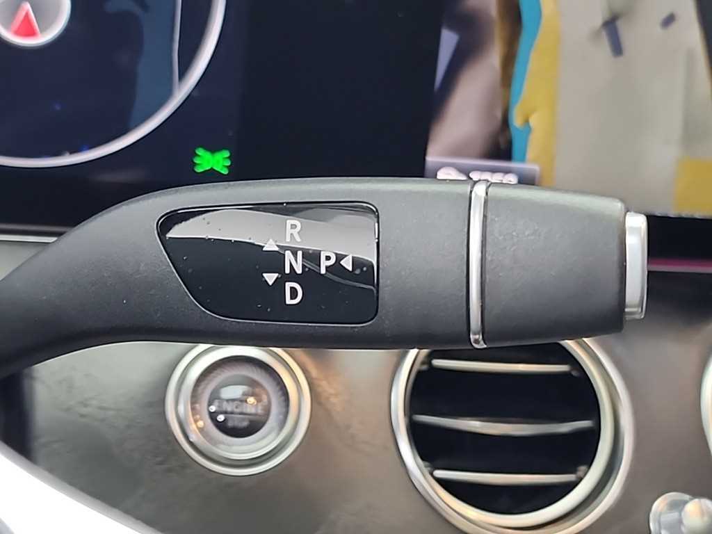 Mercedes Benz E class - Vista 8