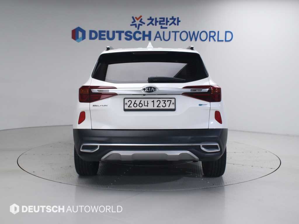 KIA Seltos - Vista 4