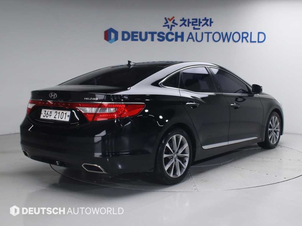 HYUNDAI Grandeur - Vista 2